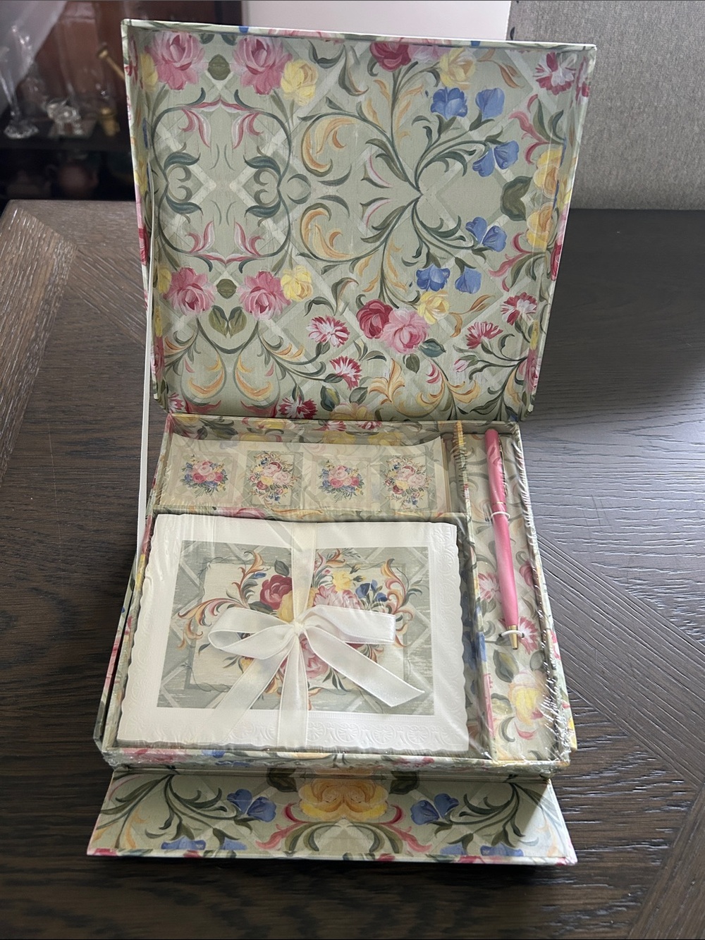 Stationery Gift Set Chest with Pink Pen NWT - Picture 3 of 9